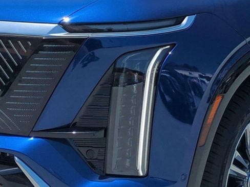 Certified 2026 Cadillac Vistiq Premium Luxury AWD/4WD image 20