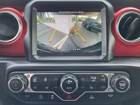 Used 2022 Jeep Wrangler Rubicon w/ LED Lighting Group AWD/4WD image 20