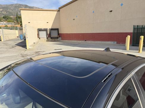 Used 2011 BMW 528i Sedan image 7