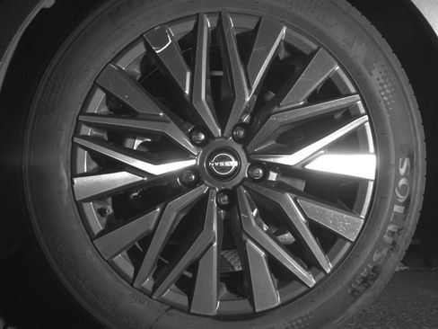 Used 2025 Nissan Altima 2.5 SV image 12