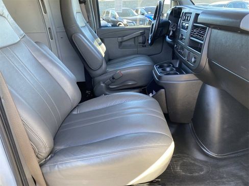 Used 2023 GMC Savana 2500 Work Van w/ Driver Convenience Package image 9
