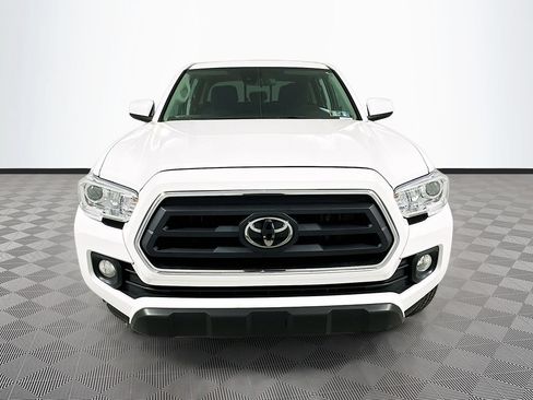 Used 2023 Toyota Tacoma SR5 RWD image 2