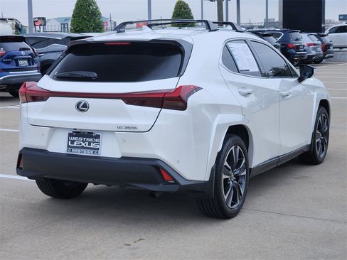 Used 2023 Lexus UX 250h FWD w/ Premium Package image 7