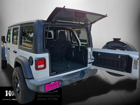Used 2018 Jeep Wrangler Unlimited Sport S AWD/4WD image 28