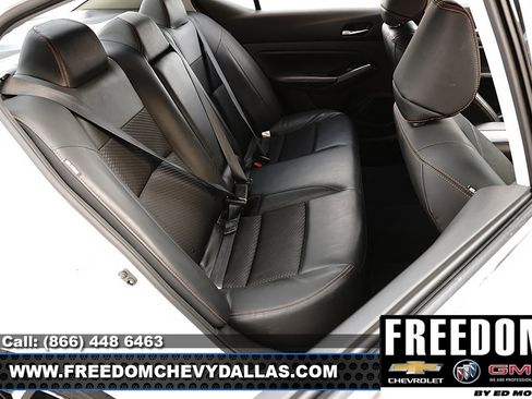 Used 2024 Nissan Altima 2.5 SR FWD image 15