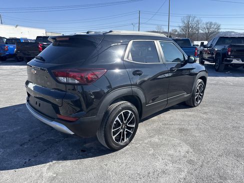 Used 2024 Chevrolet TrailBlazer LT image 3