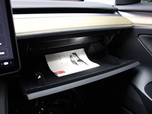 Used 2023 Tesla Model 3 Standard Range image 31