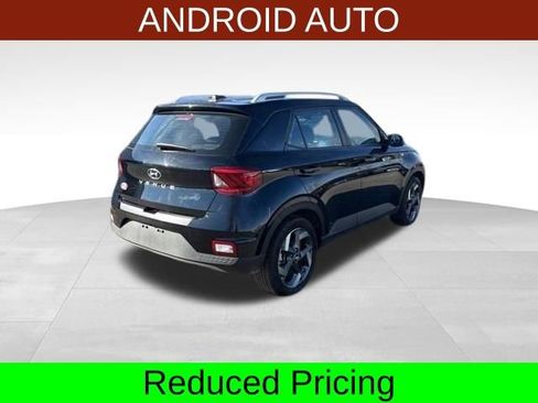 Used 2024 Hyundai Venue SEL image 7