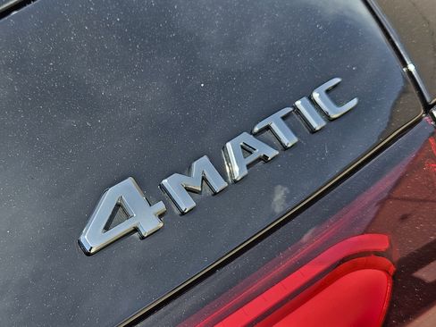 Used 2023 Mercedes-Benz GLC 300 4MATIC image 28
