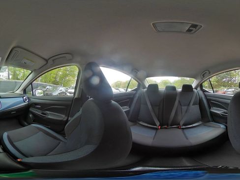 Used 2025 Nissan Versa SV FWD image 40