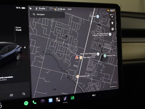 Used 2024 Tesla Model Y Long Range RWD image 9