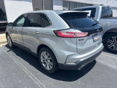 Used 2019 Ford Edge Titanium w/ Equipment Group 301A FWD image 2