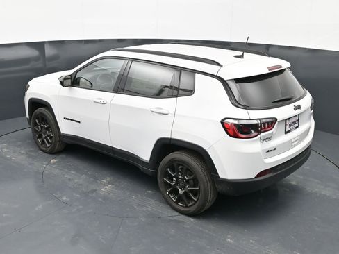 New 2026 Jeep Compass Latitude image 22