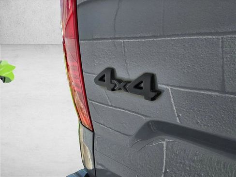 Used 2018 Toyota Tundra SR5 w/ SR5 Upgrade Package image 8