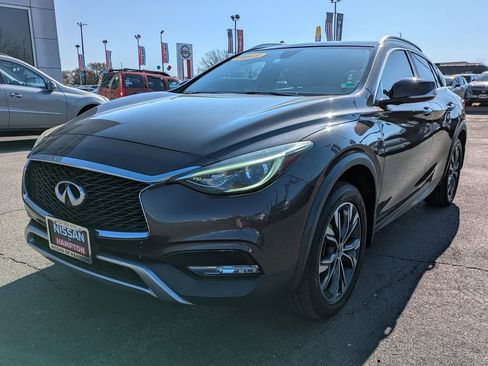 Used 2018 INFINITI QX30 Premium w/ Cargo Package image 8