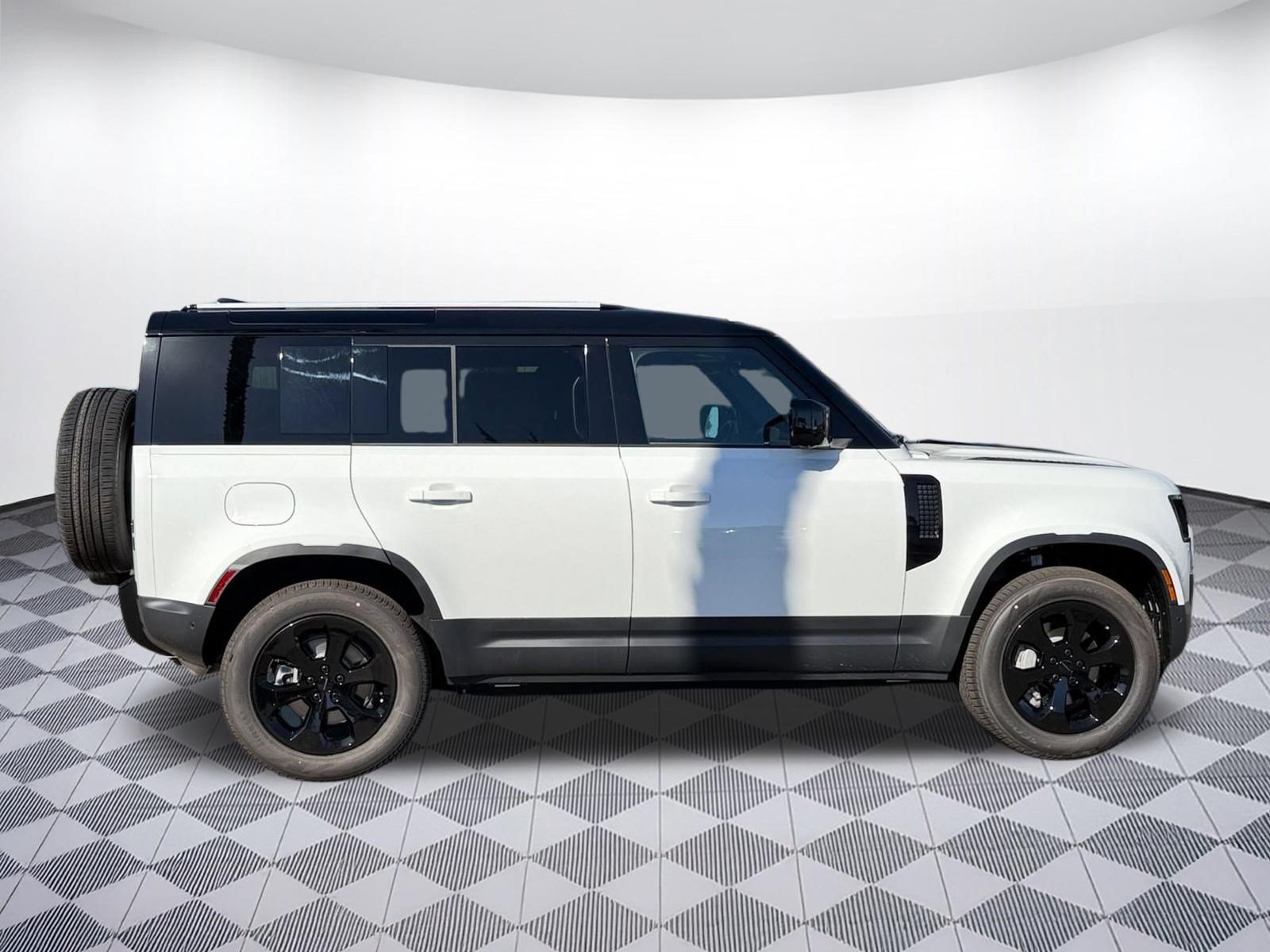 New 2026 Land Rover Defender 110 S AWD/4WD image 8