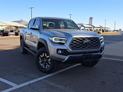 Used 2022 Toyota Tacoma TRD Off-Road image 9