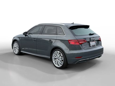 Used 2018 Audi A3 e-tron Prestige w/ Prestige Package image 3