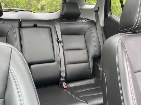 Used 2022 GMC Terrain SLT w/ Infotainment Package II AWD/4WD image 34