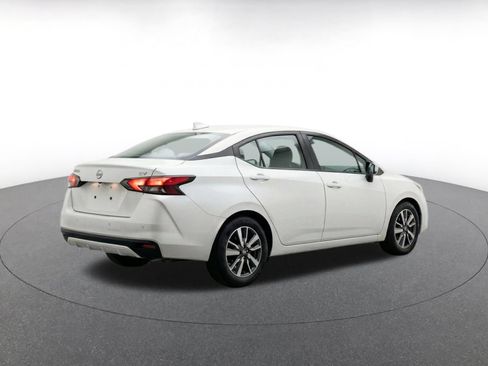 Used 2025 Nissan Versa SV FWD image 9