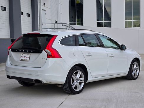 Used 2015 Volvo V60 T5 Premier image 8