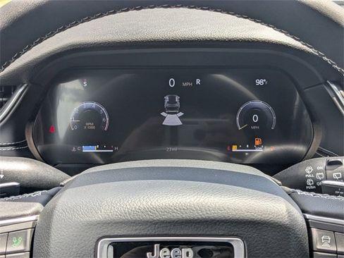 New 2025 Jeep Grand Cherokee Laredo X w/ Luxury Tech Group I image 25