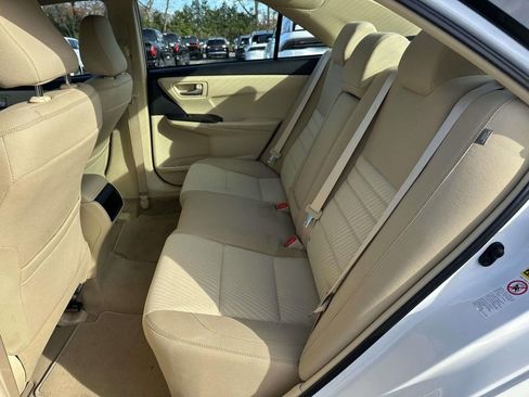 Used 2015 Toyota Camry LE image 16