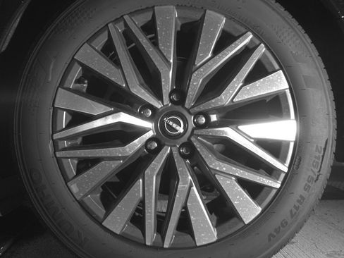 Used 2025 Nissan Altima 2.5 SV image 13