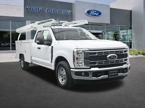 New 2026 Ford F350 XL w/ XL Chrome Package image 1