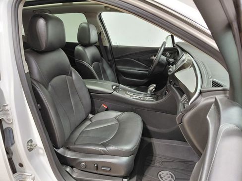 Used 2020 Buick Envision Essence FWD image 29