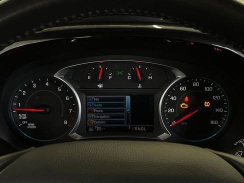 Used 2019 Chevrolet Traverse LT FWD image 16