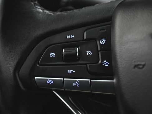 Used 2025 Cadillac XT6 Premium Luxury image 30