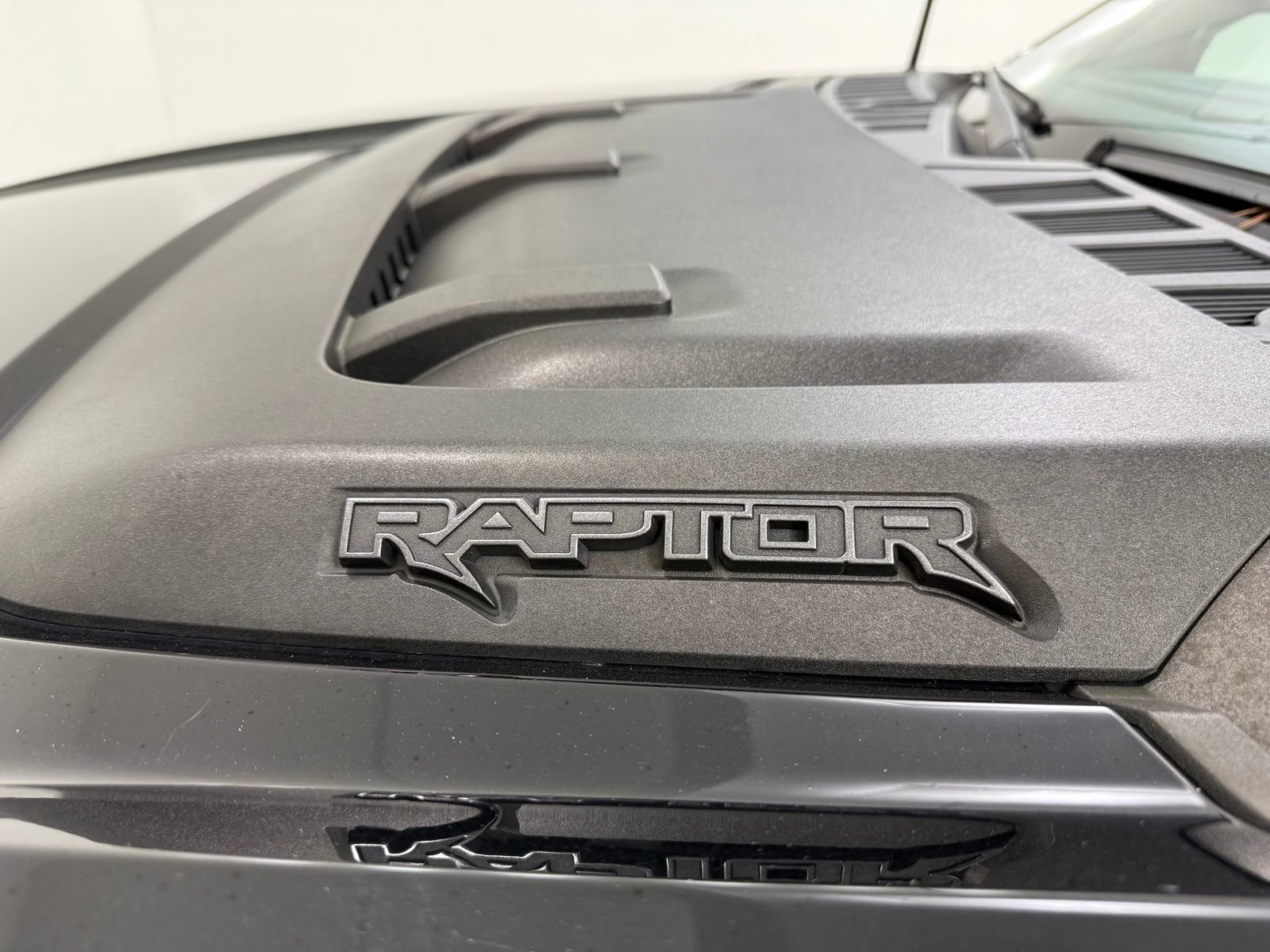 Used 2022 Ford F150 Raptor w/ Raptor 37 Performance Package AWD/4WD image 10