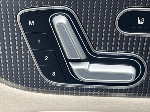 Used 2020 Mercedes-Benz GLB 250 image 31