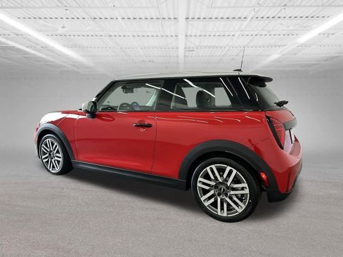 Certified 2025 MINI Cooper 2-Door Hardtop image 3