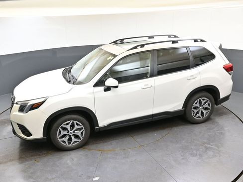 Certified 2023 Subaru Forester Premium image 49