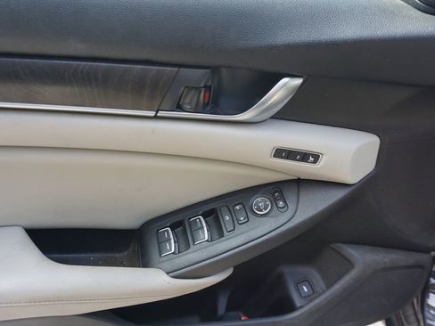 Used 2018 Honda Accord EX-L image 3