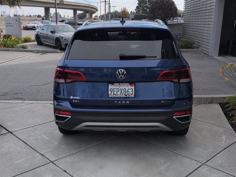 Used 2022 Volkswagen Taos SEL w/ Panoramic Sunroof Package image 6