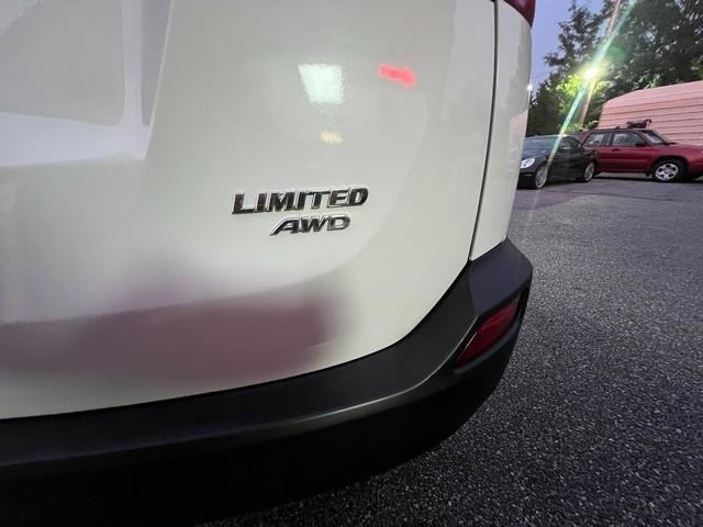 Used 2014 Toyota RAV4 Limited AWD/4WD image 24
