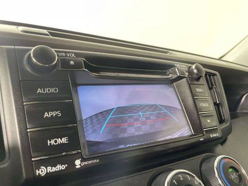 Used 2018 Toyota RAV4 LE w/ Carpet Mat Package image 14