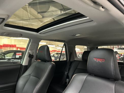Used 2023 Toyota 4Runner TRD Off-Road Premium w/ Moonroof Package AWD/4WD image 28