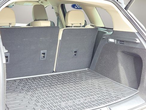 New 2025 Lincoln Corsair Grand Touring w/ Equipment Group 301A image 9