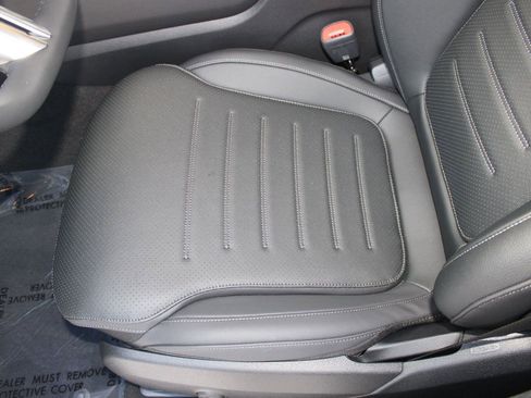 Used 2026 Mercedes-Benz GLC 300 4MATIC image 14