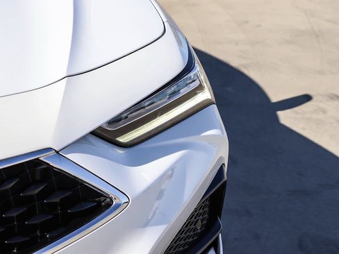 Used 2023 Acura TLX w/ Technology Package FWD image 7
