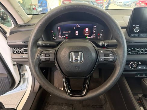 Used 2025 Honda Accord LX image 12