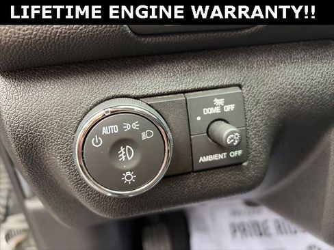 Used 2016 Chevrolet Traverse LT image 18