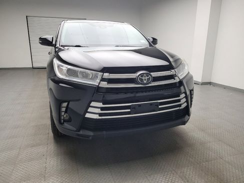 Used 2019 Toyota Highlander LE image 14