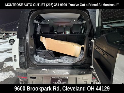 New 2026 Land Rover Defender 110 S image 39