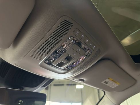 Used 2024 Mercedes-Benz GLE 350 4MATIC image 37