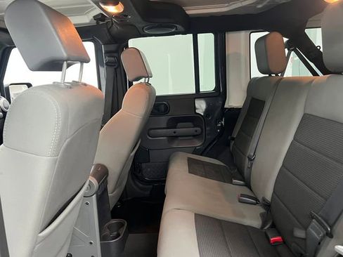 Used 2010 Jeep Wrangler Unlimited Sahara w/ Dual Top Group image 17